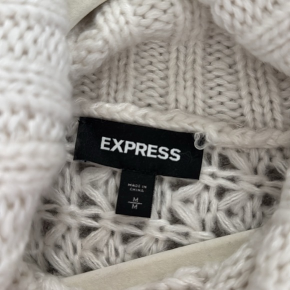 Slouchy cream/white turtleneck sweater - express size medium - Picture 4 of 4